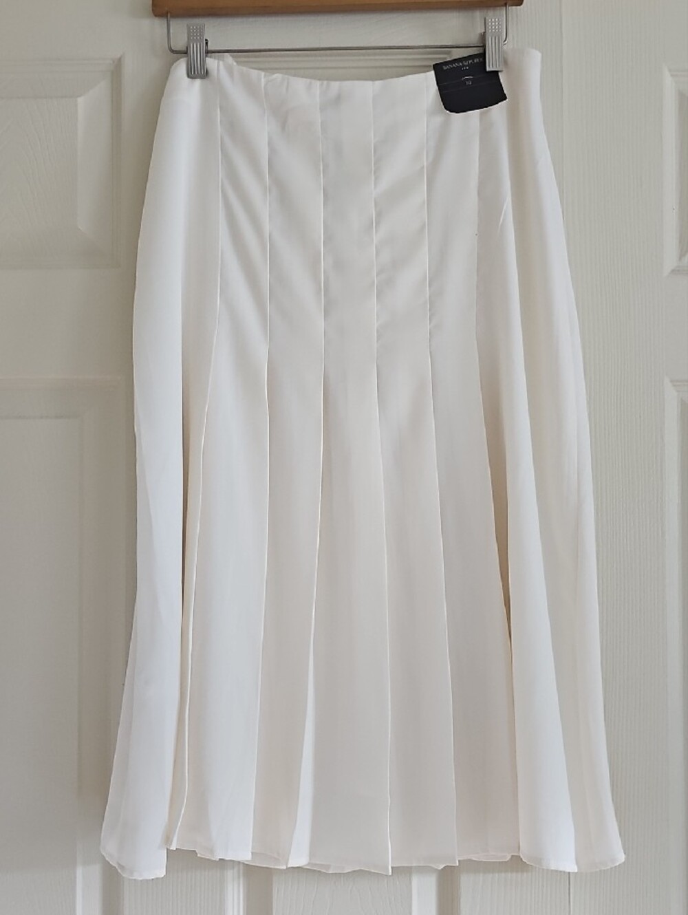 Banana Republic Cream Wrap Pleated Midi Skirt with Button Closure - Picture 4 of 11